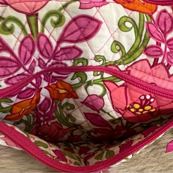 VERA BRADLEY Lilli Bell On The Go Crossbody Pink Green White Tulip Floral 2013 - Picture 8 of 16